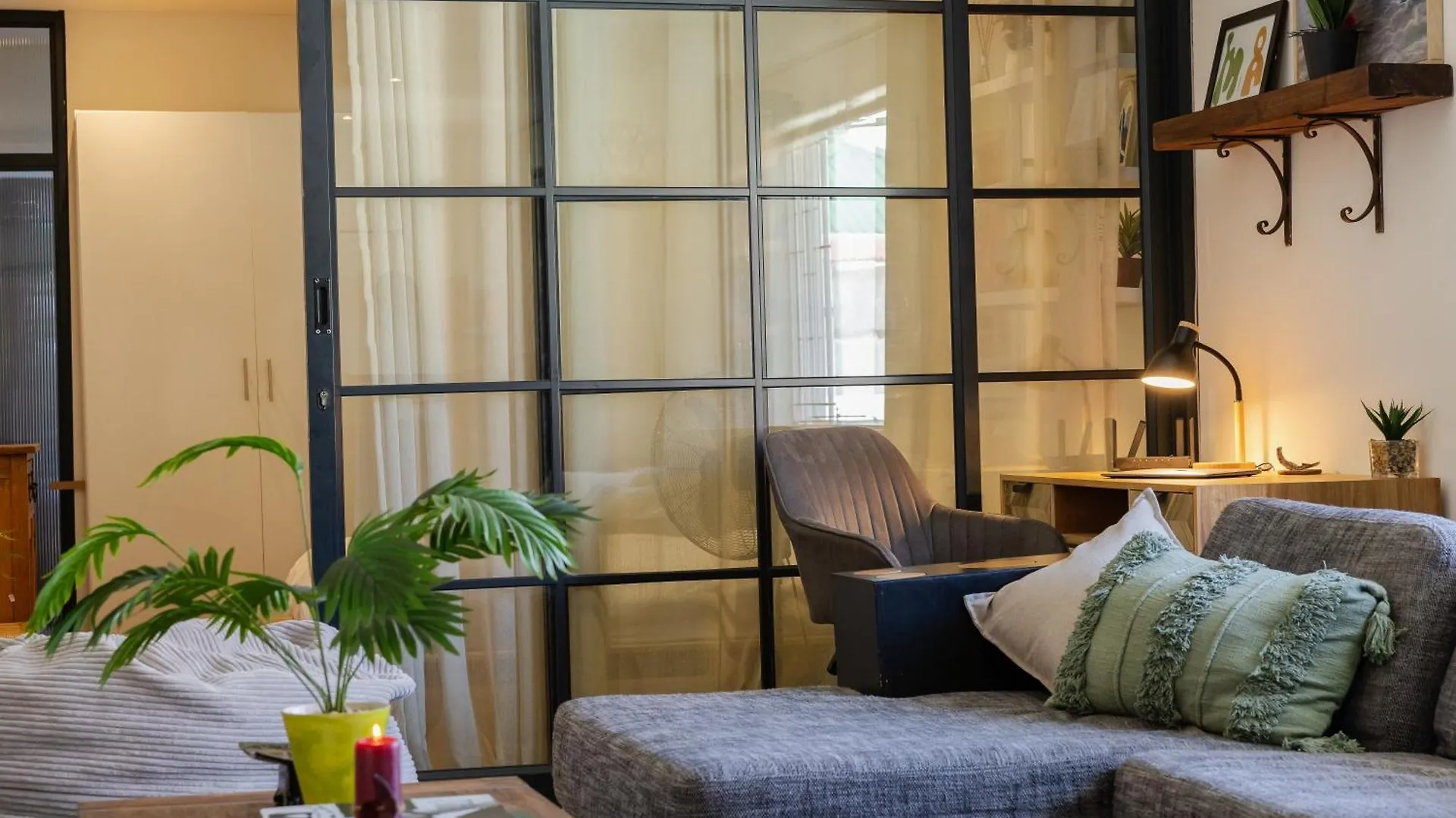 Cozy Seapoint Holiday Escape Le Cap